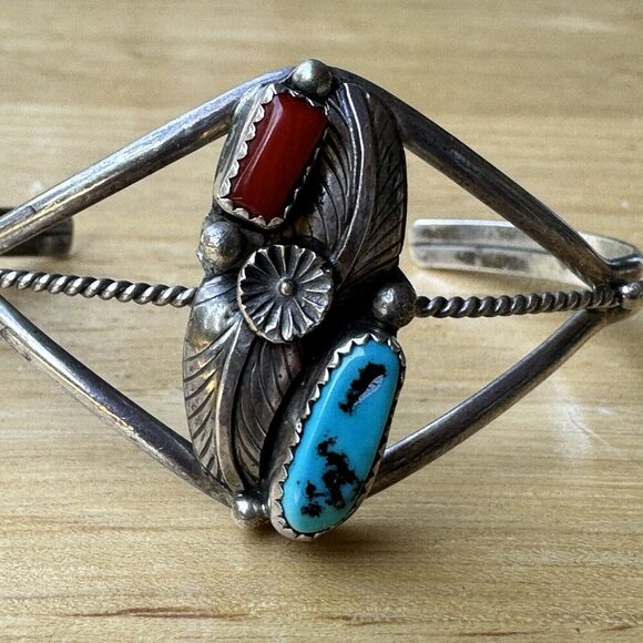 Navajo Johnny Pitchlynn Cuff Bracelet Size 6.25 Turquoise Coral Sterling 12.8g - Picture 3 of 9